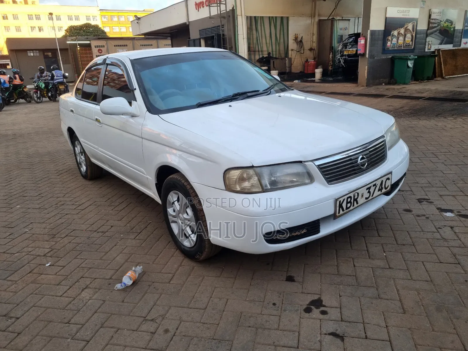 Nissan FB15 2005 White