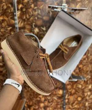 * Desert Trek Brown / Green / Black* Clarks Originals