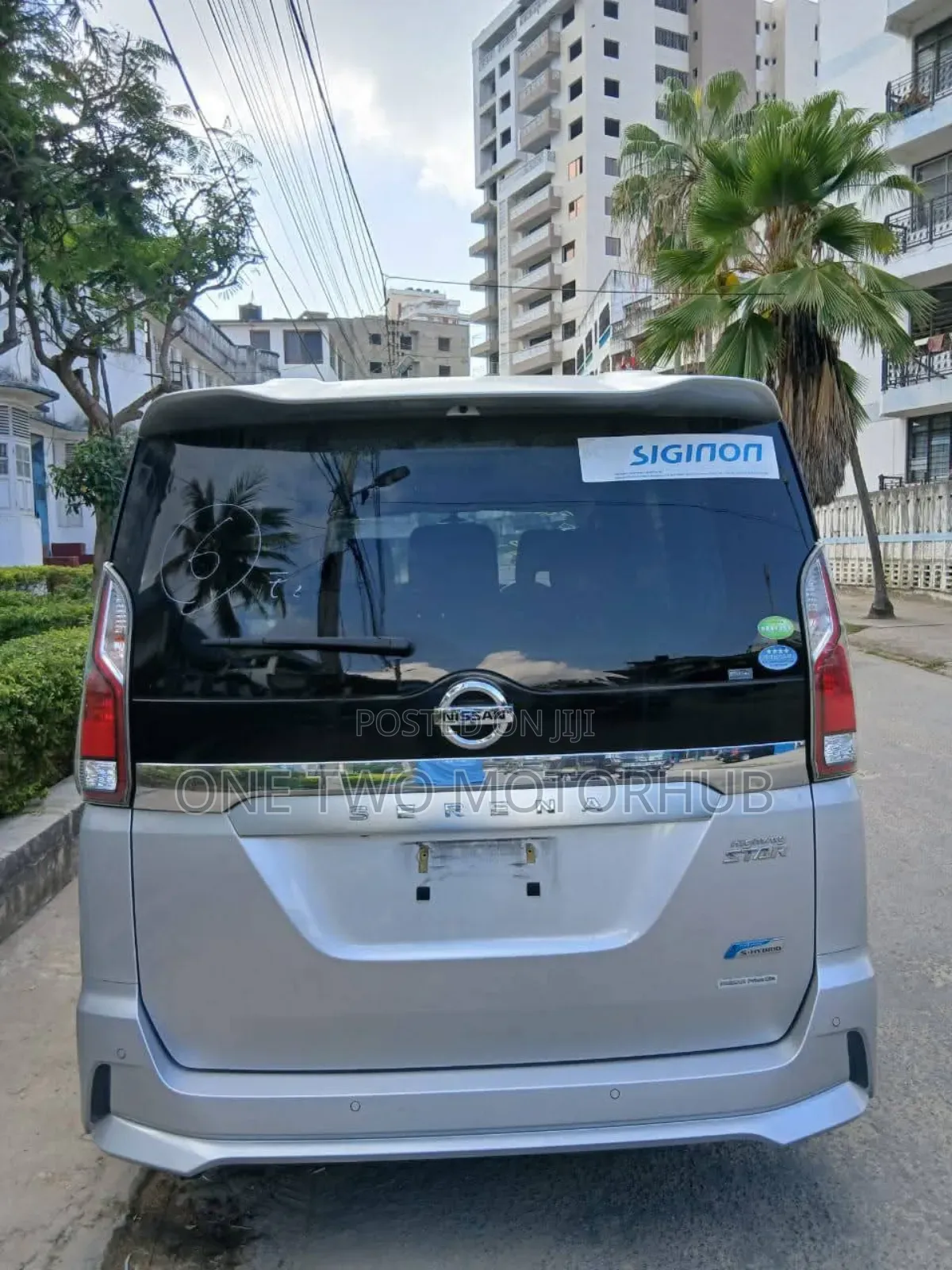 Nissan Serena 2019 Silver