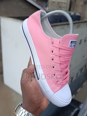Converse Leather Pink