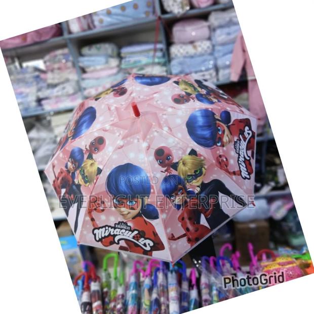 Spider Man Cartoon Themed Umbrellas - thumbnail 2