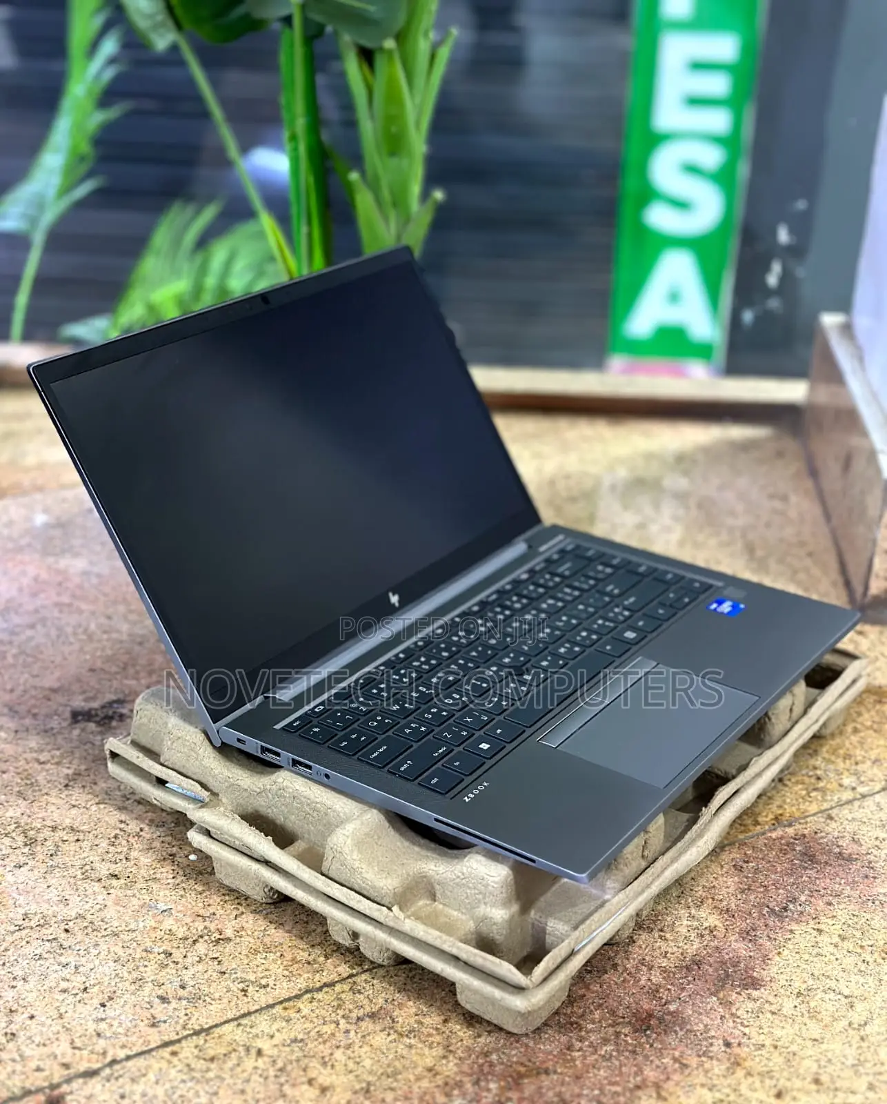 New Laptop HP ZBook Firefly G8 16GB Intel Core i5 SSD 1T