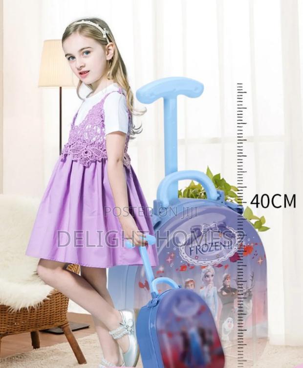 3 in 1 Children Makeup Suitcase Set Playset_tt - thumbnail 2