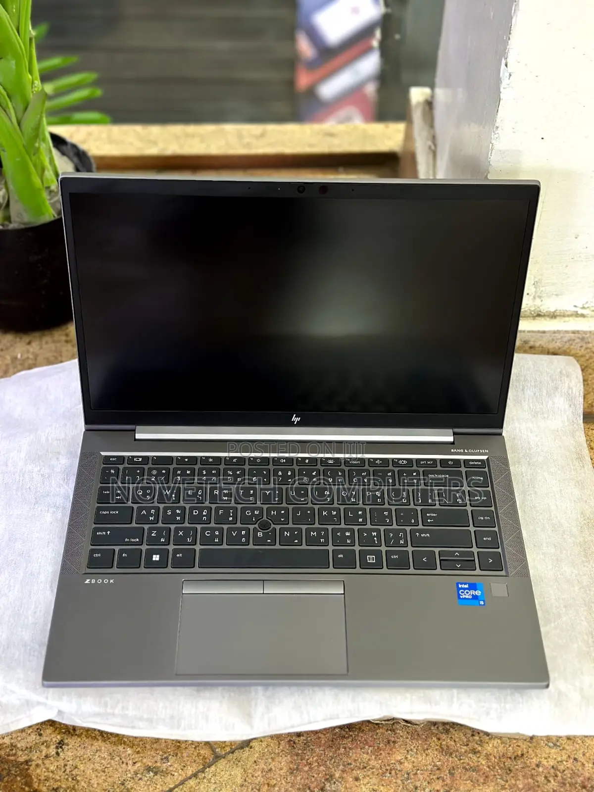 New Laptop HP ZBook Firefly G8 16GB Intel Core i5 SSD 1T