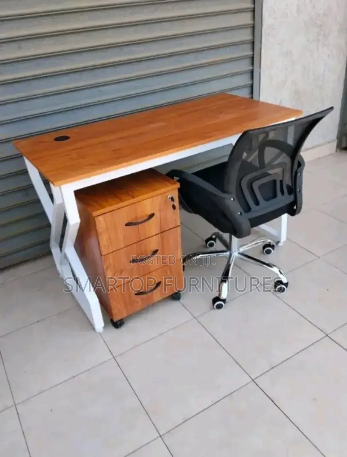 Metallic Office Desk and Mesh