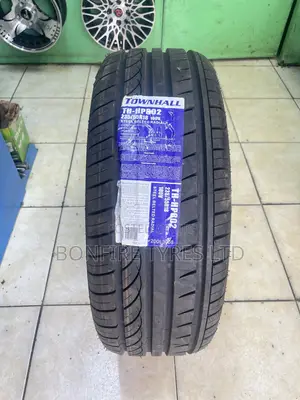 235/55r18 Towhall