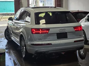Audi Q7 2019 White