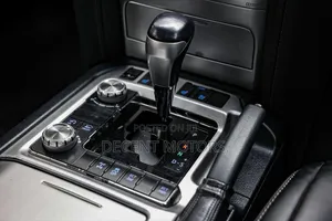 Toyota Land Cruiser 4.5 V8 TD 2018 White