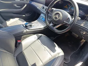 Mercedes-Benz E250 2019 Blue