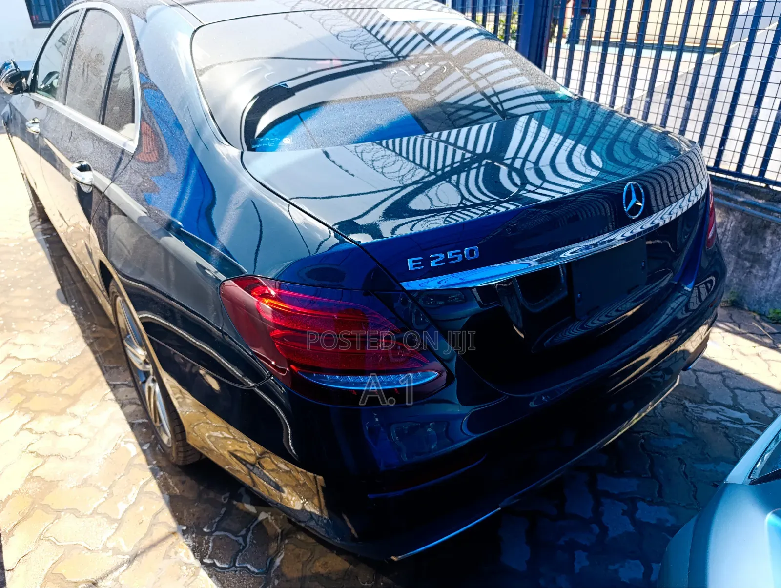 Mercedes-Benz E250 2019 Blue