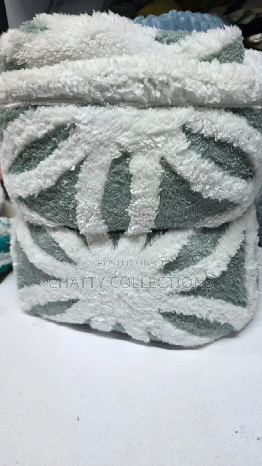 Sherpa/Fleece Throw Blankets