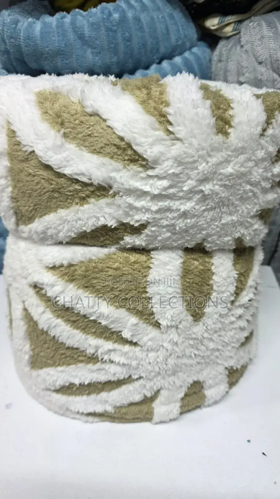 Sherpa/Fleece Throw Blankets