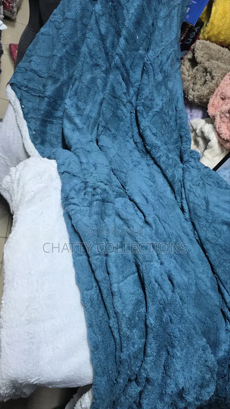 6 by 7 Sherpa Fleece Woolen Throw Blanket