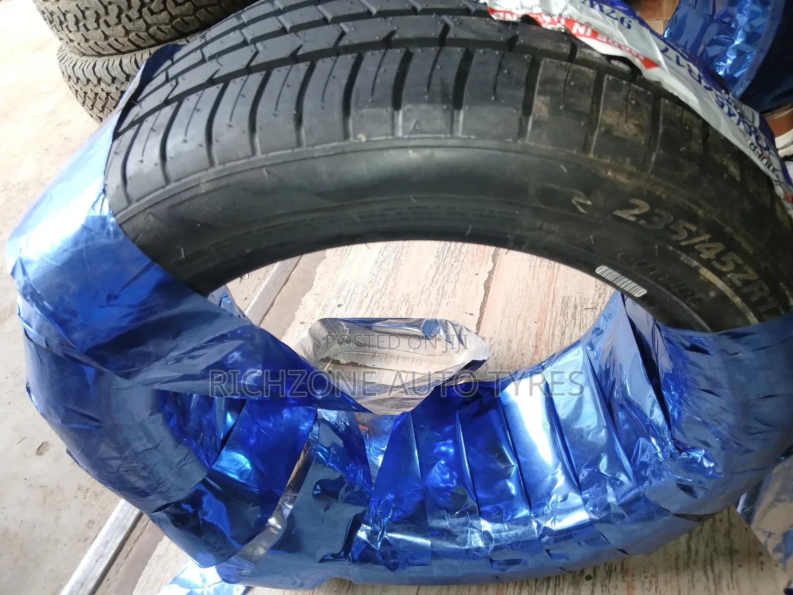Atlander 235/45zr17