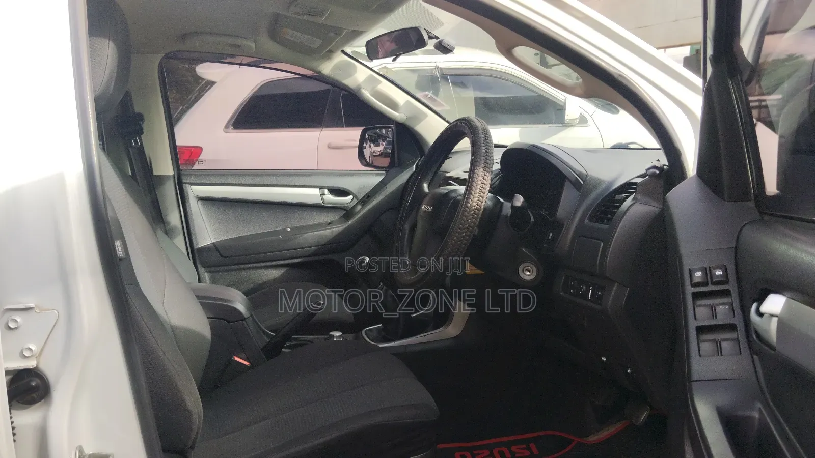 Isuzu D-MAX 2015 White