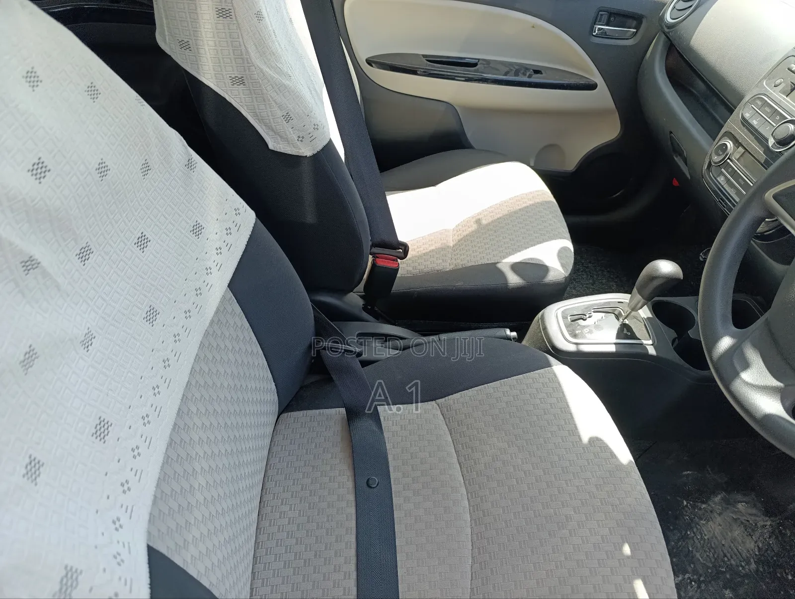 Mitsubishi Mirage 2018 White