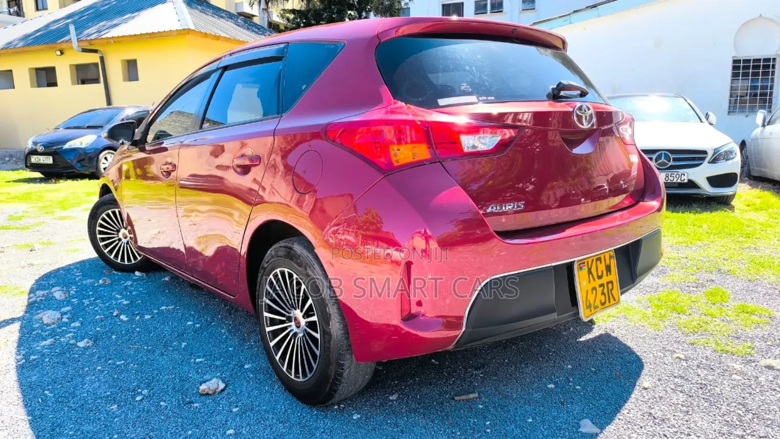 Toyota Auris 2013 Red