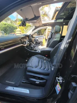 Volkswagen Touareg 2022 Brown