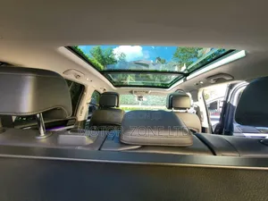 Volkswagen Touareg 2022 Brown