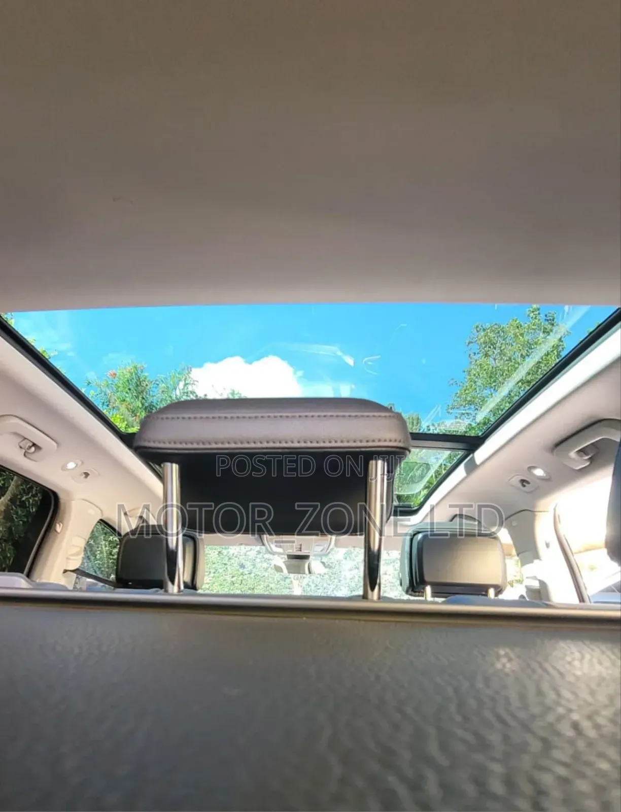 Volkswagen Touareg 2022 Brown