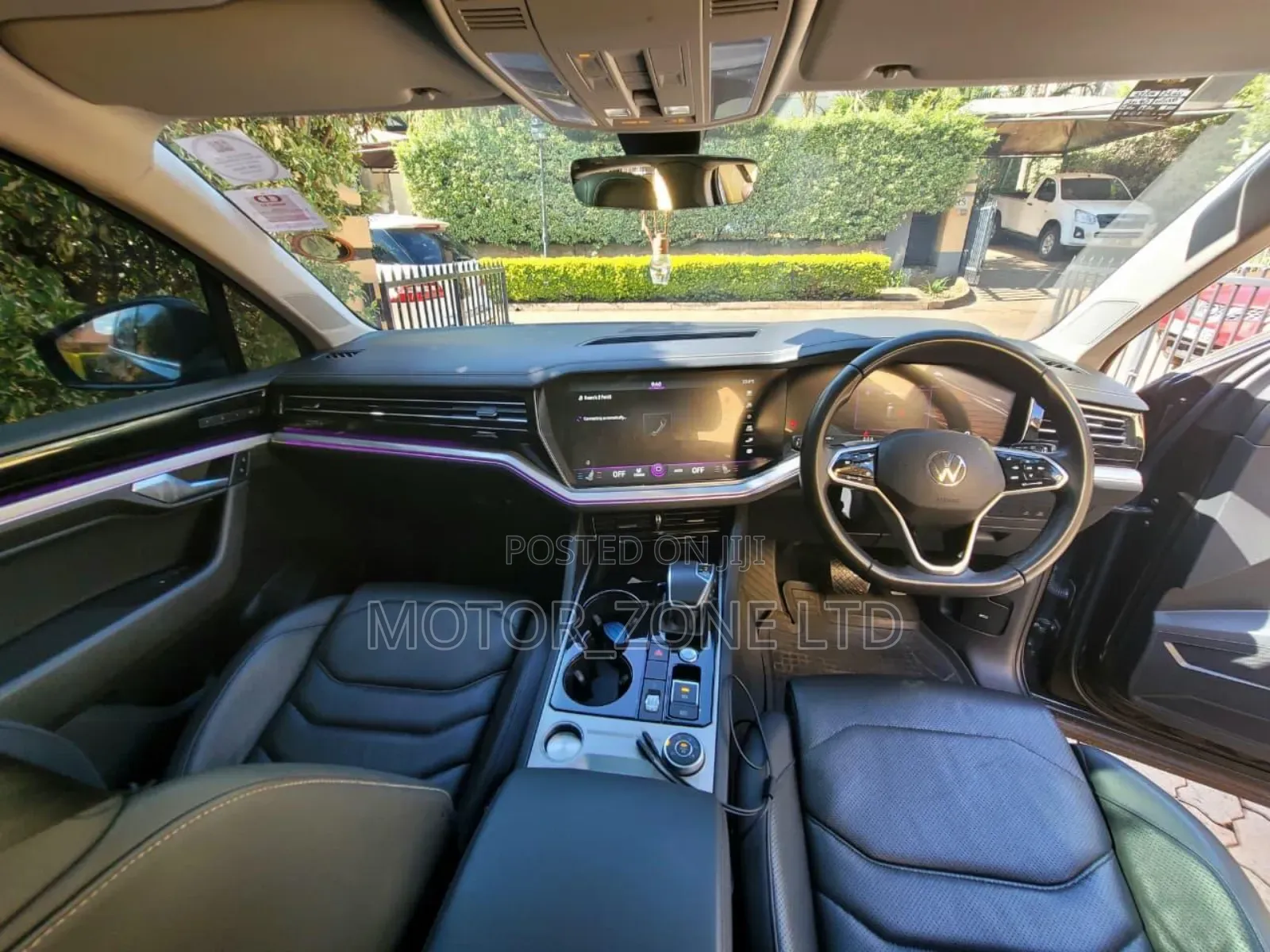 Volkswagen Touareg 2022 Brown