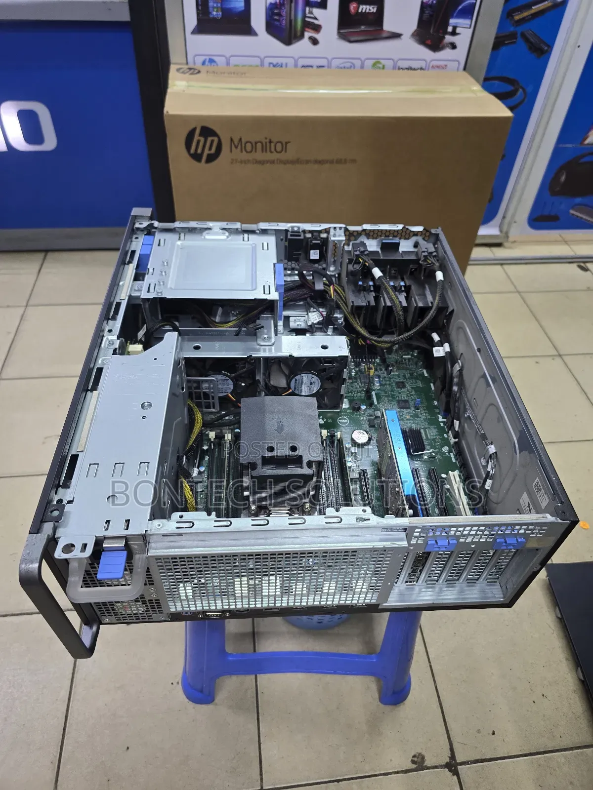 Desktop Computer Dell Precision 5820 32GB Intel Xeon SSD 512GB