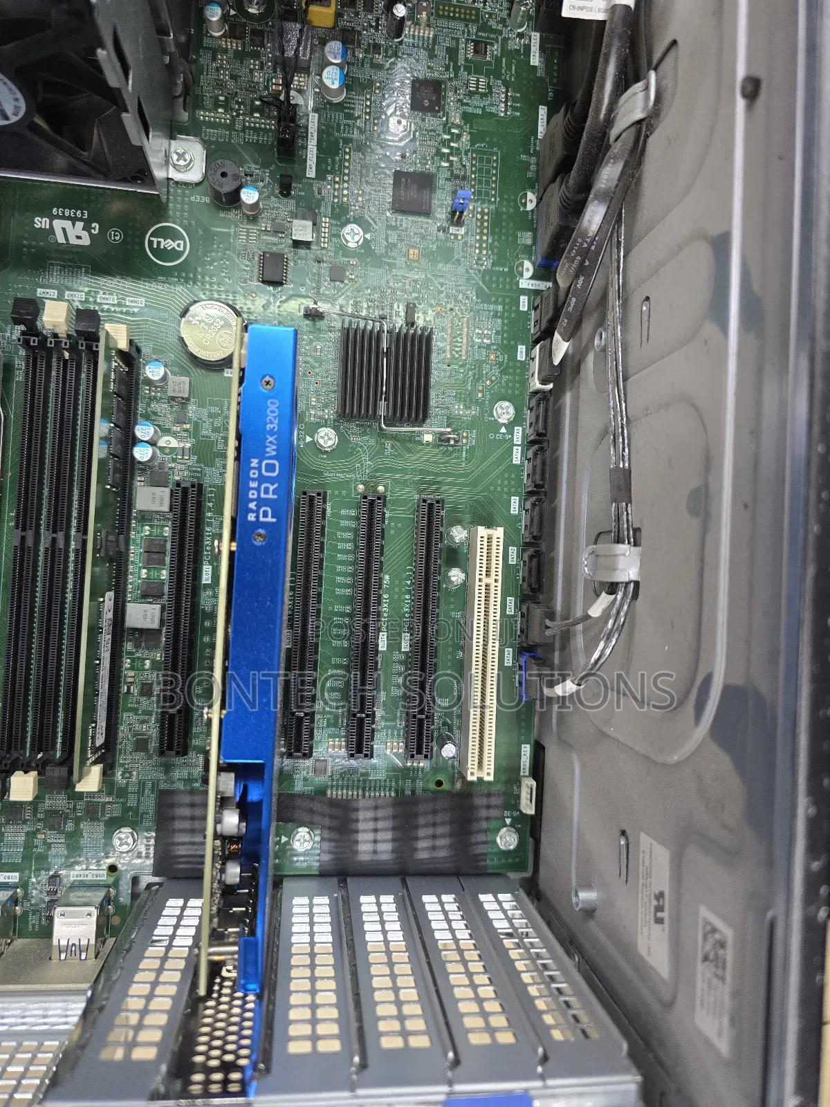 Desktop Computer Dell Precision 5820 32GB Intel Xeon SSD 512GB