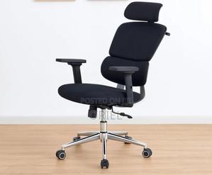 Office Chair : Executive Office Ergonomic High-Back Chair