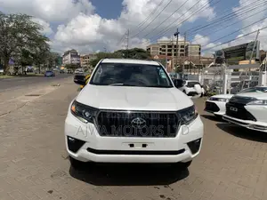Toyota Land Cruiser Prado 2.8 2020 White