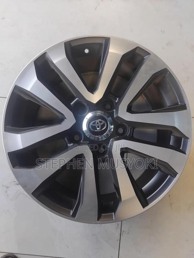 V8 Size 18,20 Inch Blacksilver Wheels
