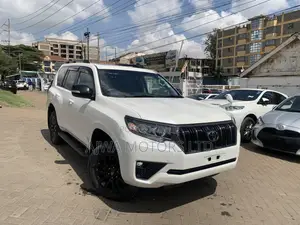 Toyota Land Cruiser Prado 2.8 2020 White
