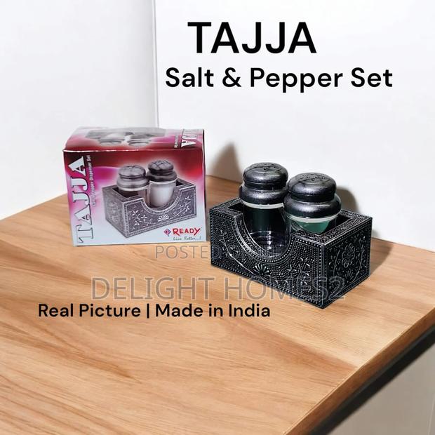 Tajja Salt and Pepper Shaker With Stand_b