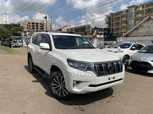 Toyota Land Cruiser Prado 2.8 2019 White