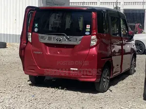 Toyota Roomy 2019 Burgundy