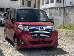 Toyota Roomy 2019 Burgundy