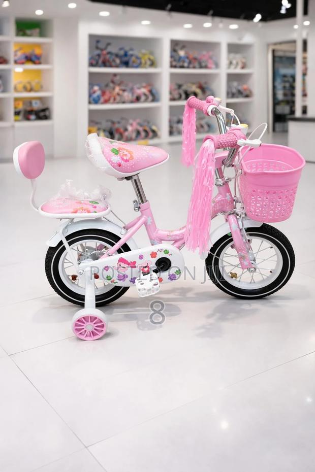 Kids Bicycle With Training Wheels – Size 12