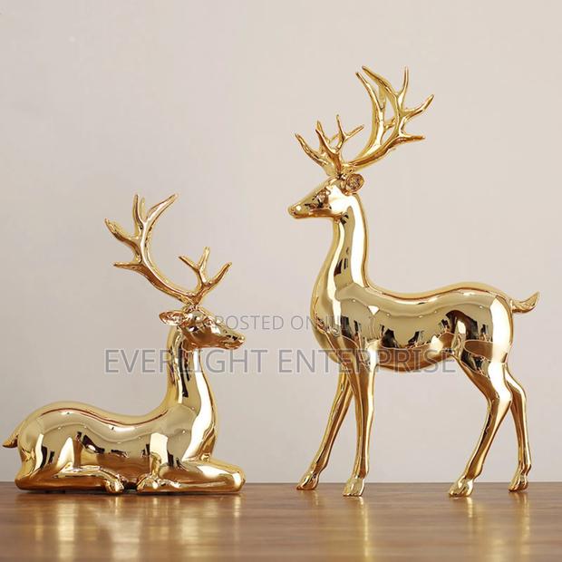 2pcs European Style Fashionable Gold Electroplated Resin Deers