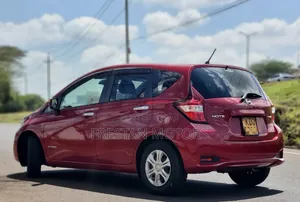 Nissan Note 2017 Red