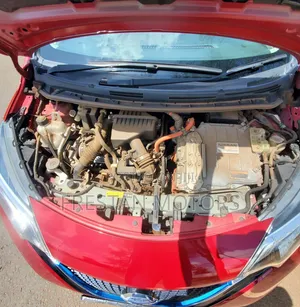 Nissan Note 2017 Red