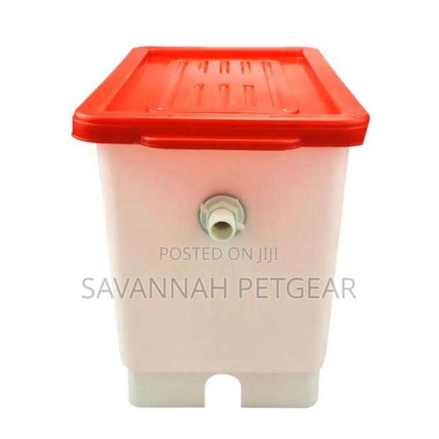 Plastic Pressure Water Tank for Chicken, Rabbit, Pigeon Cages