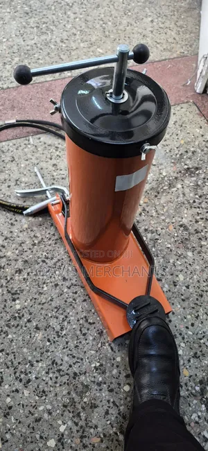 Foot Grease Bucket With 10kg Capacity