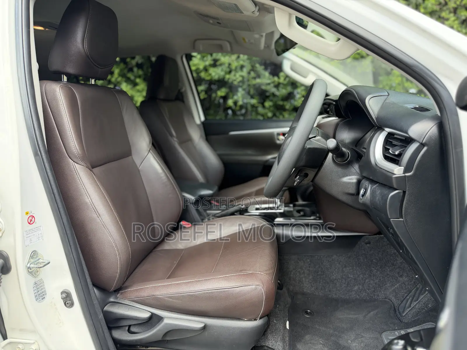 Toyota Fortuner 2.4 D AWD 2019 White