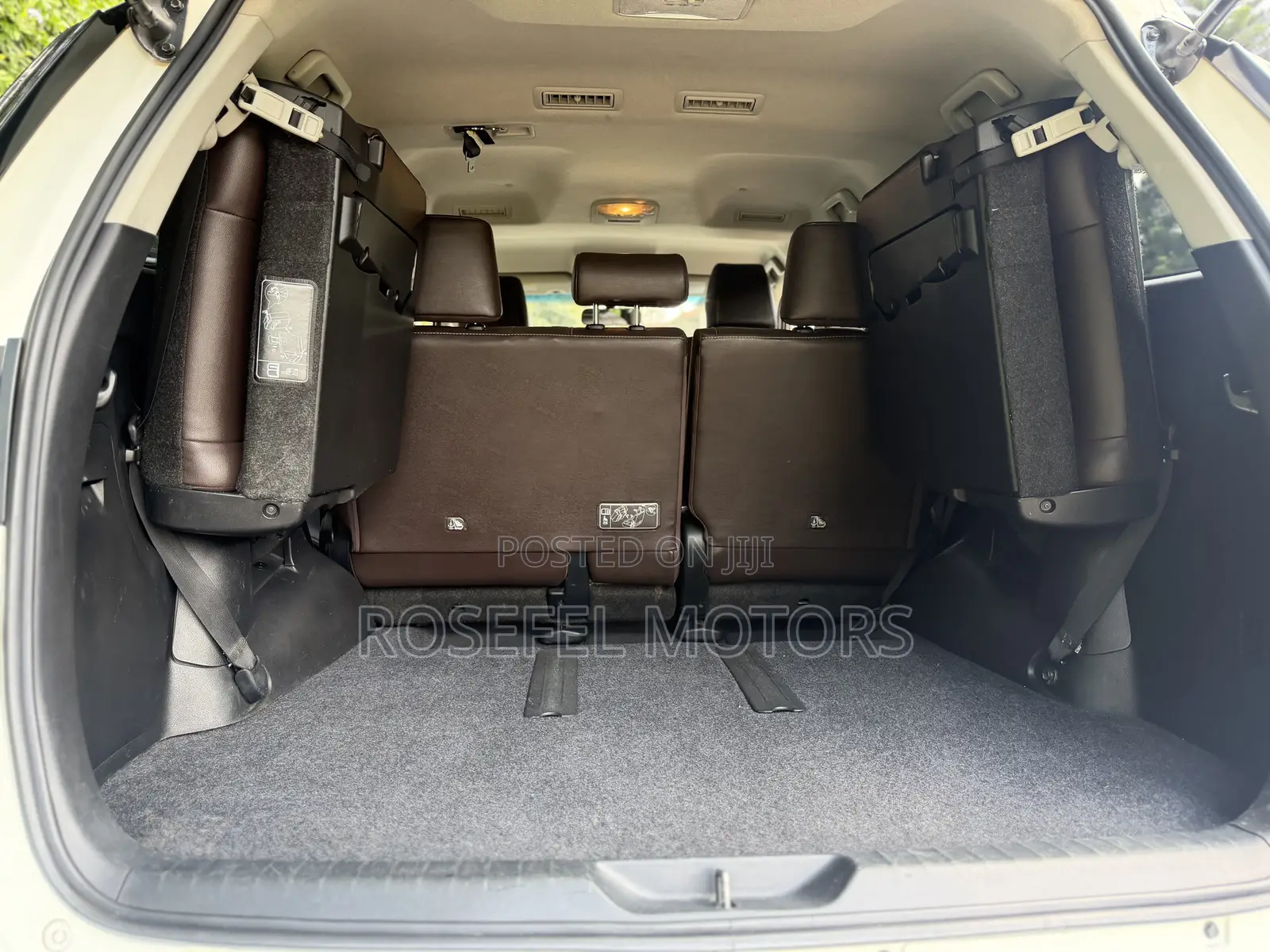 Toyota Fortuner 2.4 D AWD 2019 White