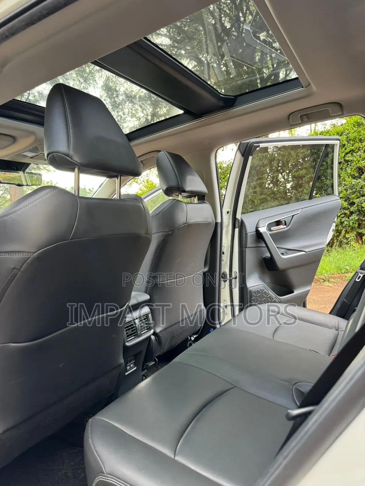 Toyota RAV4 2020 White