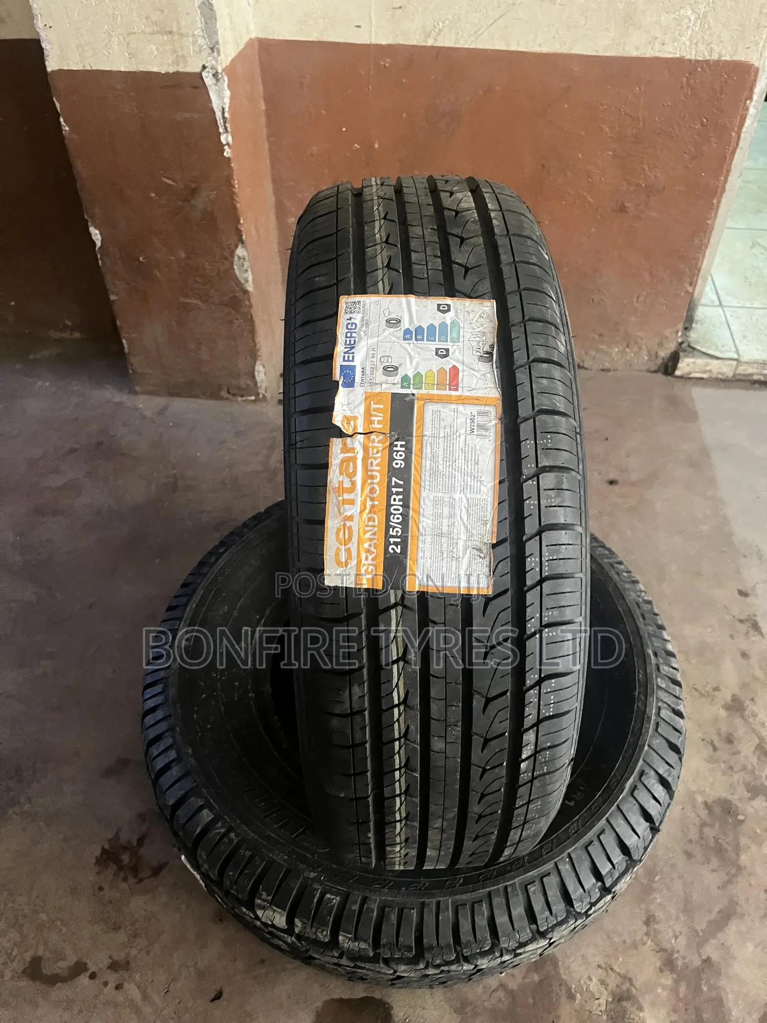 215/60r17 Centara