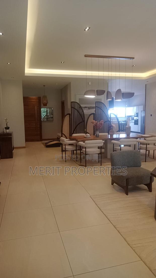 Luxurious Four Bedroom Apartment for Rent - thumbnail 5