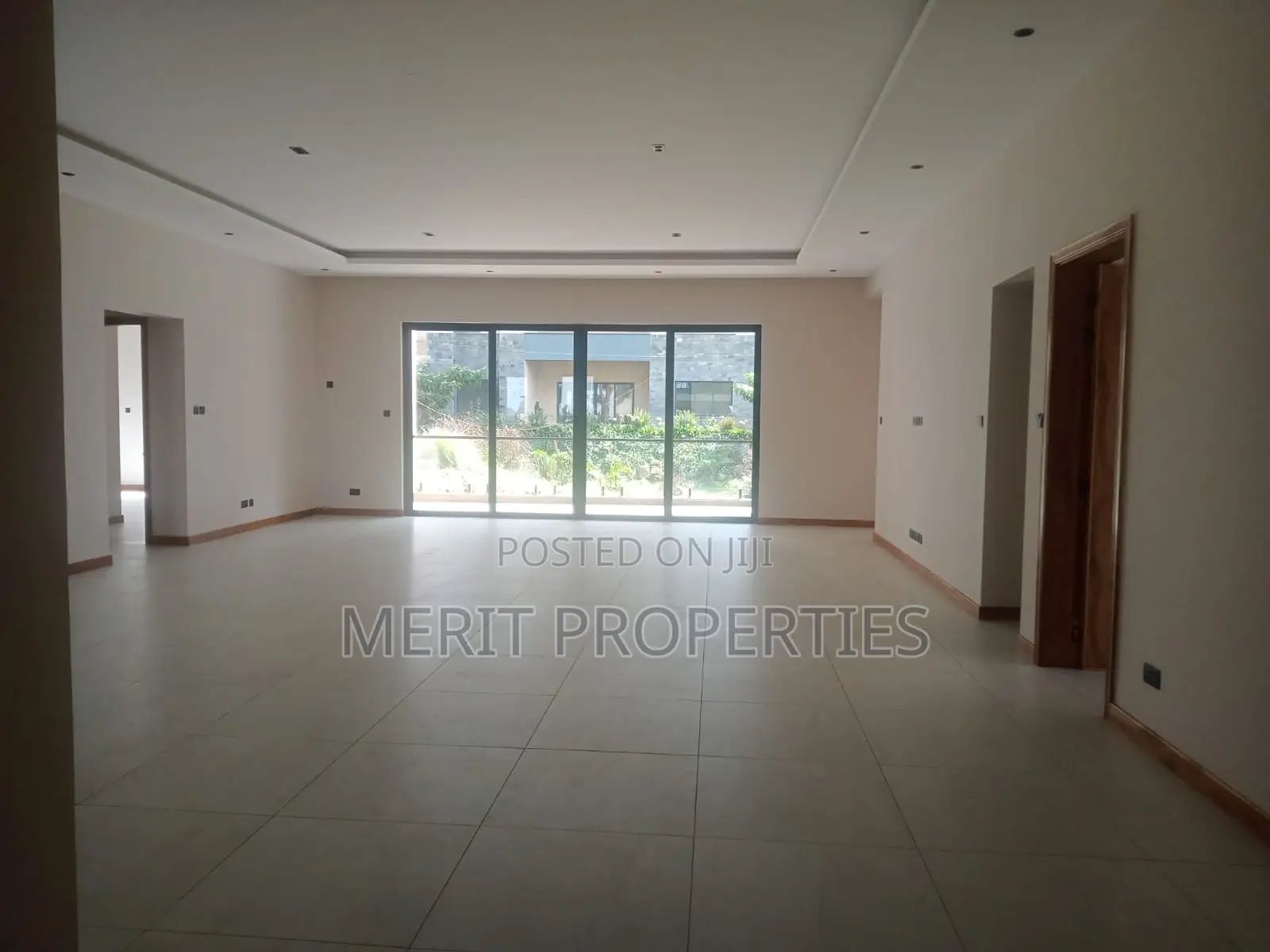 Luxurious Four Bedroom Apartment for Rent