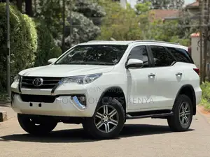 Toyota Fortuner 2019 White