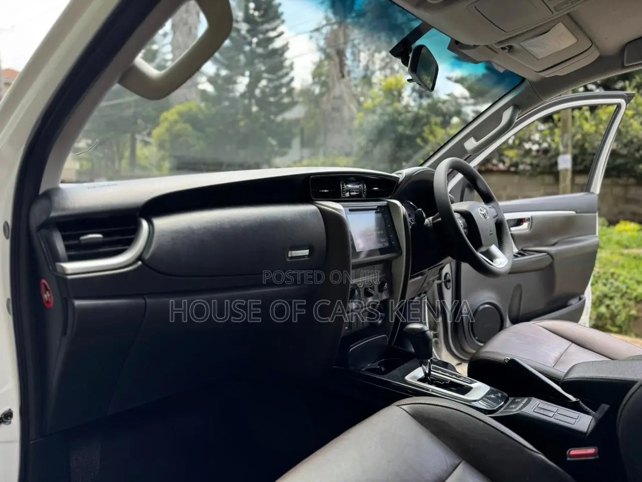 Toyota Fortuner 2019 White