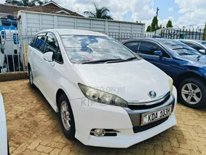 Toyota Wish 2013 White